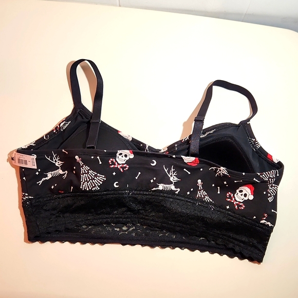 ❤️NWT VINTAGE TORRID BRA - CHRISTMAS SKULL BRALETTE - LIGHTLY LINED - LACE HEM - Picture 5 of 13